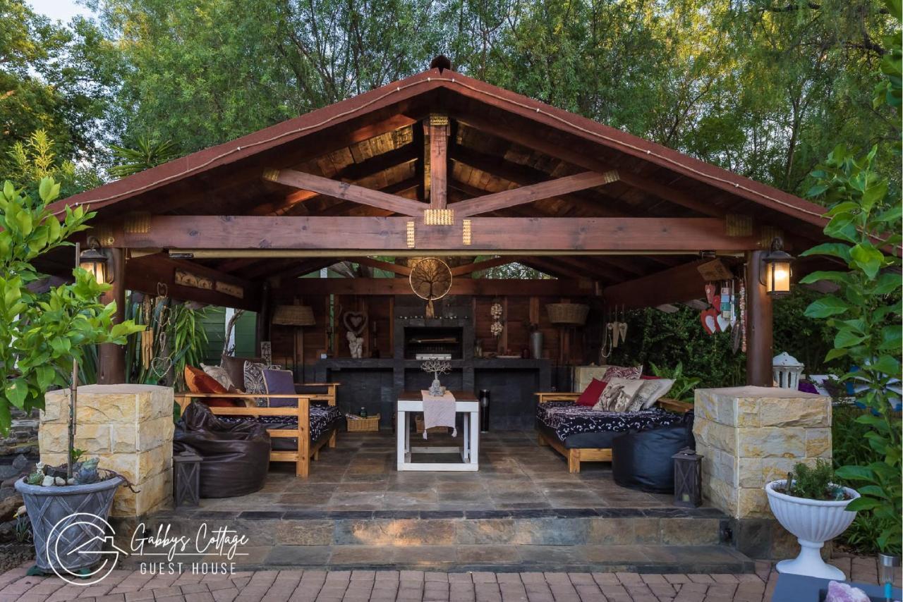 Gabbys Cottage Guesthouse Bloemfontein Exterior foto