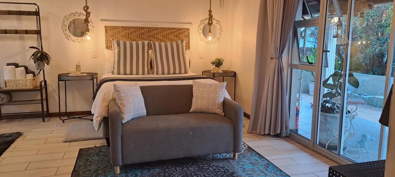 Gabbys Cottage Guesthouse Bloemfontein Exterior foto